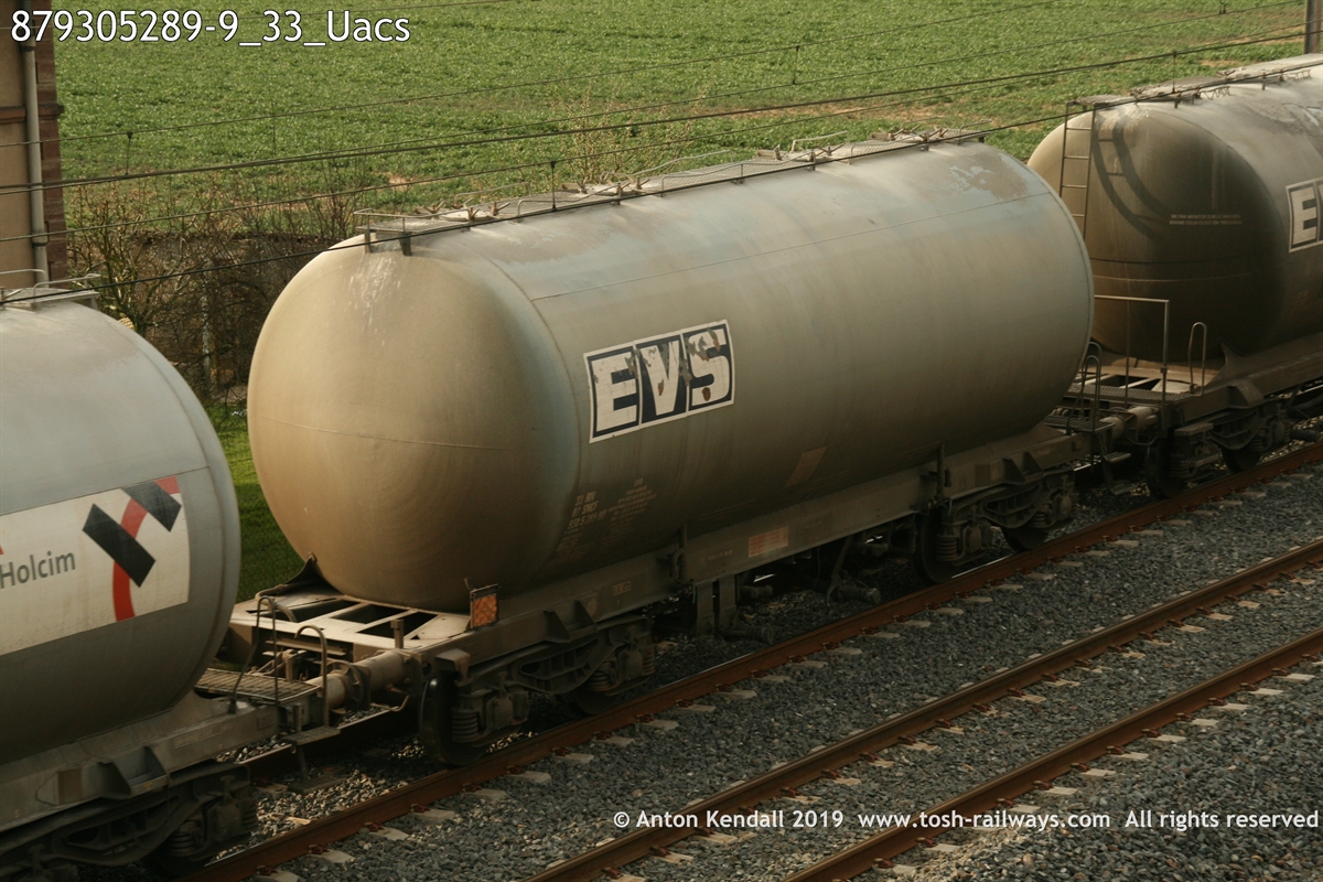 879305289-9_33_Uacs.jpg